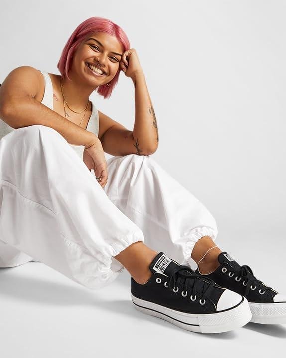 Step Up Your Style with Converse Women's Chuck Taylor All ⁢Star Lift Sneakers