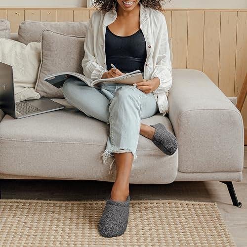 Experience Ultimate Comfort with ATHMILE Memory Foam House ‍Slippers!