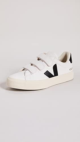 Reviewing the Veja Women's Recife Logo ⁣Sneaker: Our Honest Opinion